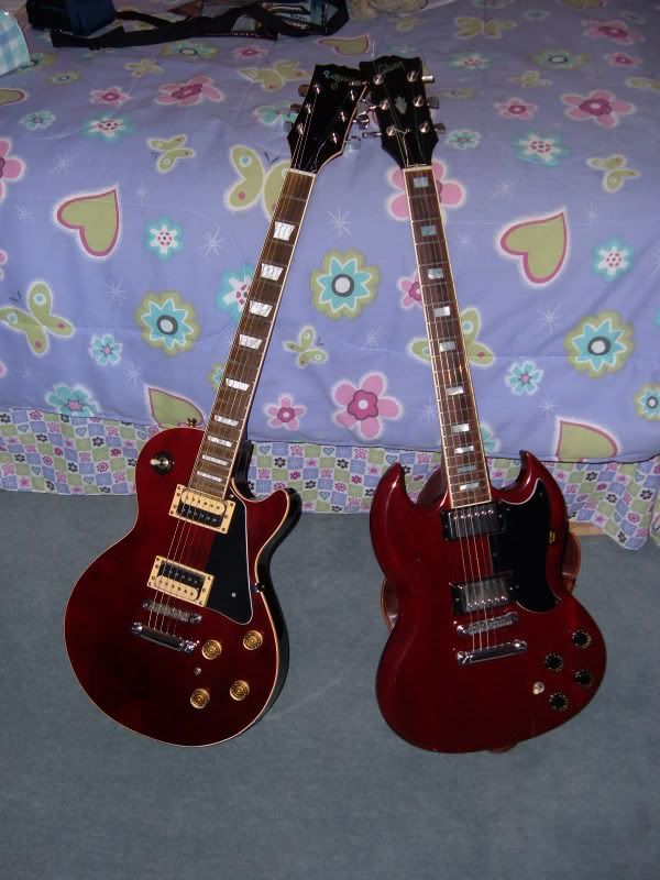 What can you tell me about Lotus Les Pauls? The Gear Page